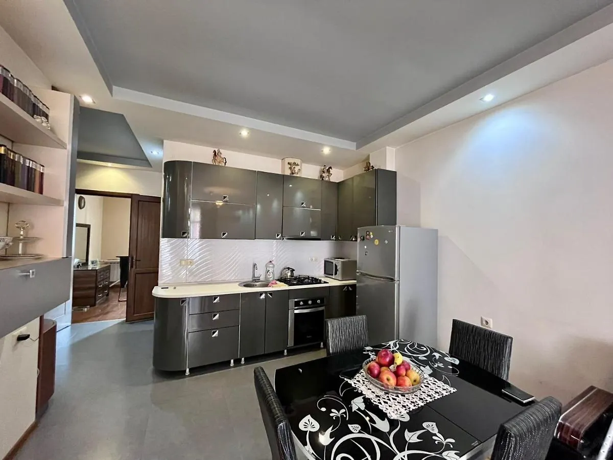 Apartament 3-Х Комнатная Квартира В Старом Городе Батуми Gruzja